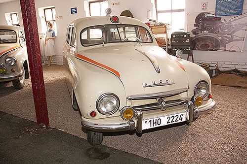Škoda 1201 ze seriálu Sanitka, se kterou jezdil dr. Jandera (Jaromír Hanzlík)
