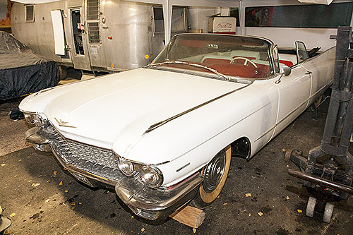 Cadillac 1960 (velká křídla)